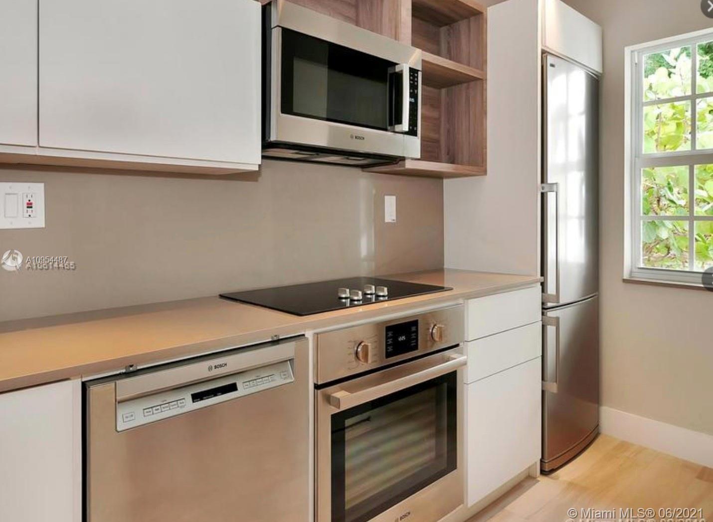 See details / 4508 sq. ft. $ 2021-04-01 0 Photo