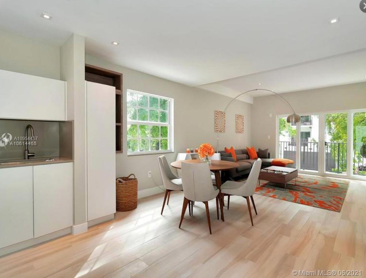 See details / 4508 sq. ft. $ 2021-04-01 0 Photo