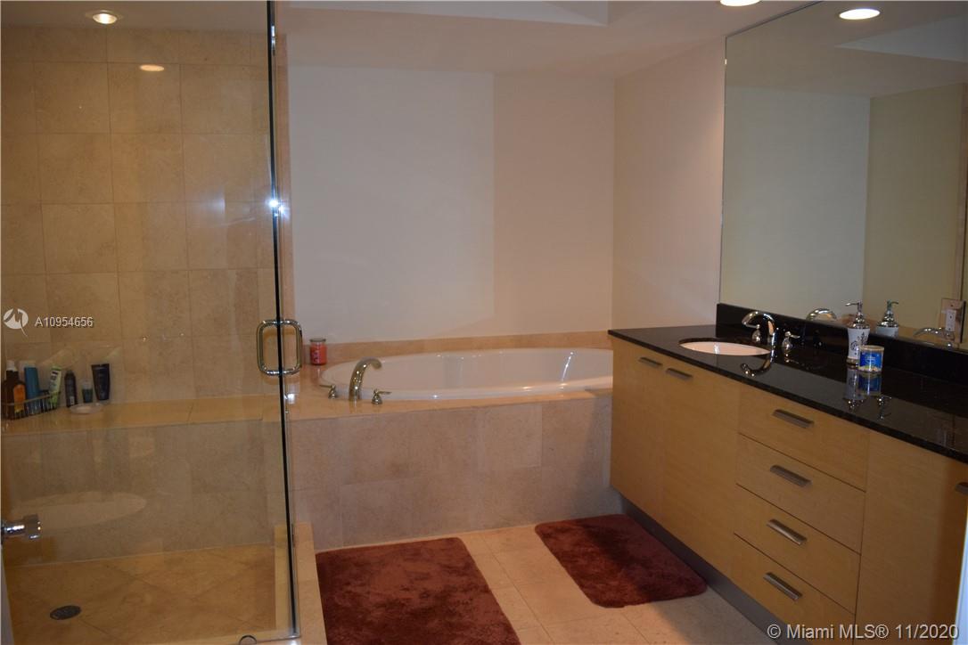 See details 1005 2 / 2 1782 sq. ft. $ 2020-11-08 0 Photo