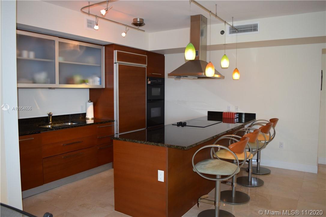 See details 1005 2 / 2 1782 sq. ft. $ 2020-11-08 0 Photo