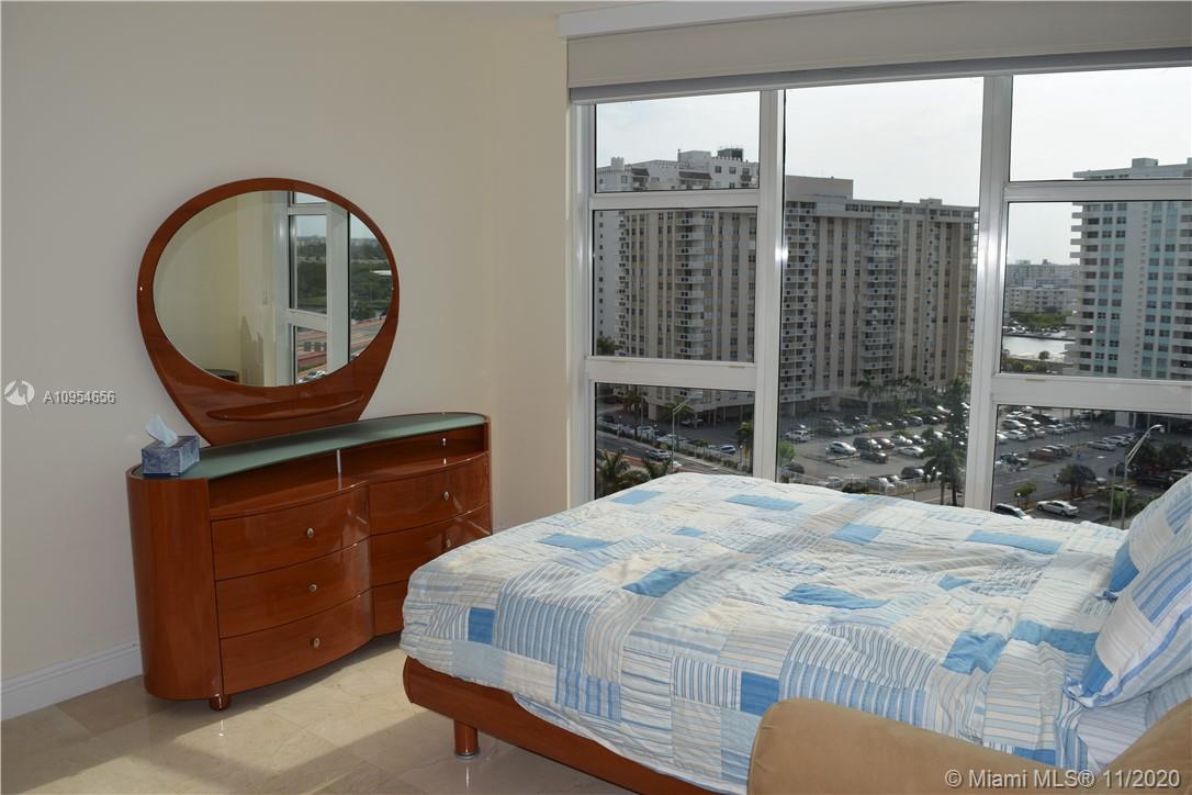 See details 1005 2 / 2 1782 sq. ft. $ 2020-11-08 0 Photo