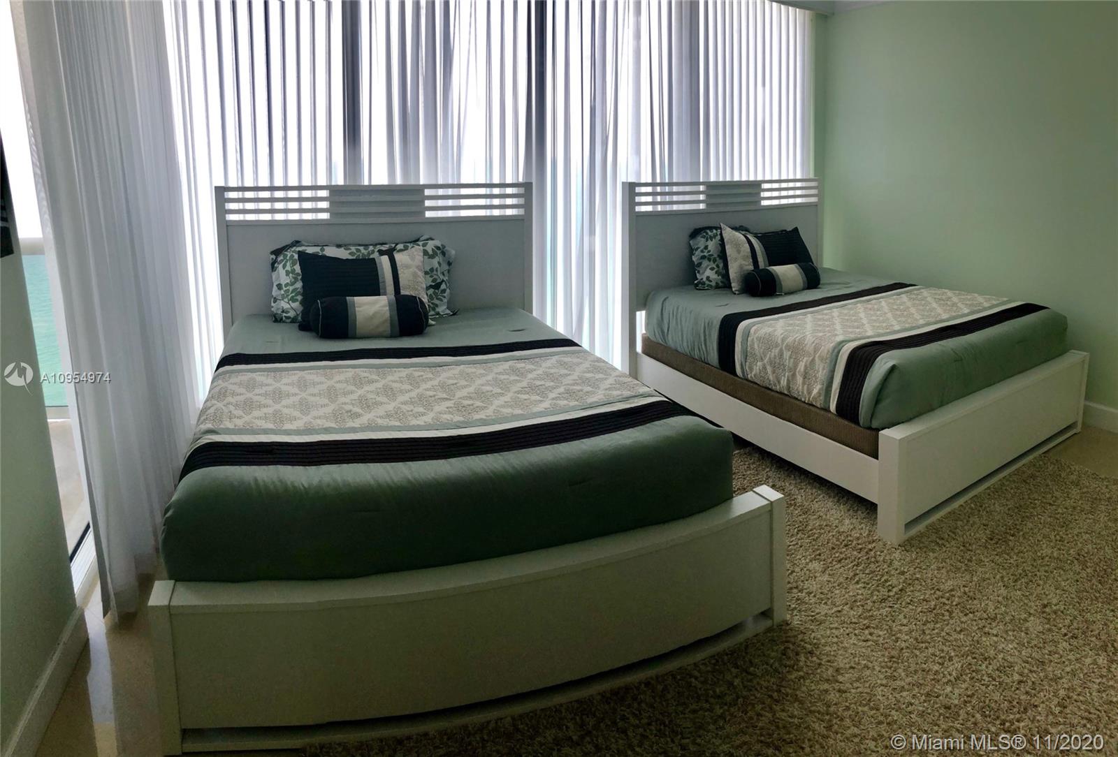 Ver detalles 1701 3 / 3 2065 sq. ft. $ 2020-11-09 0 foto