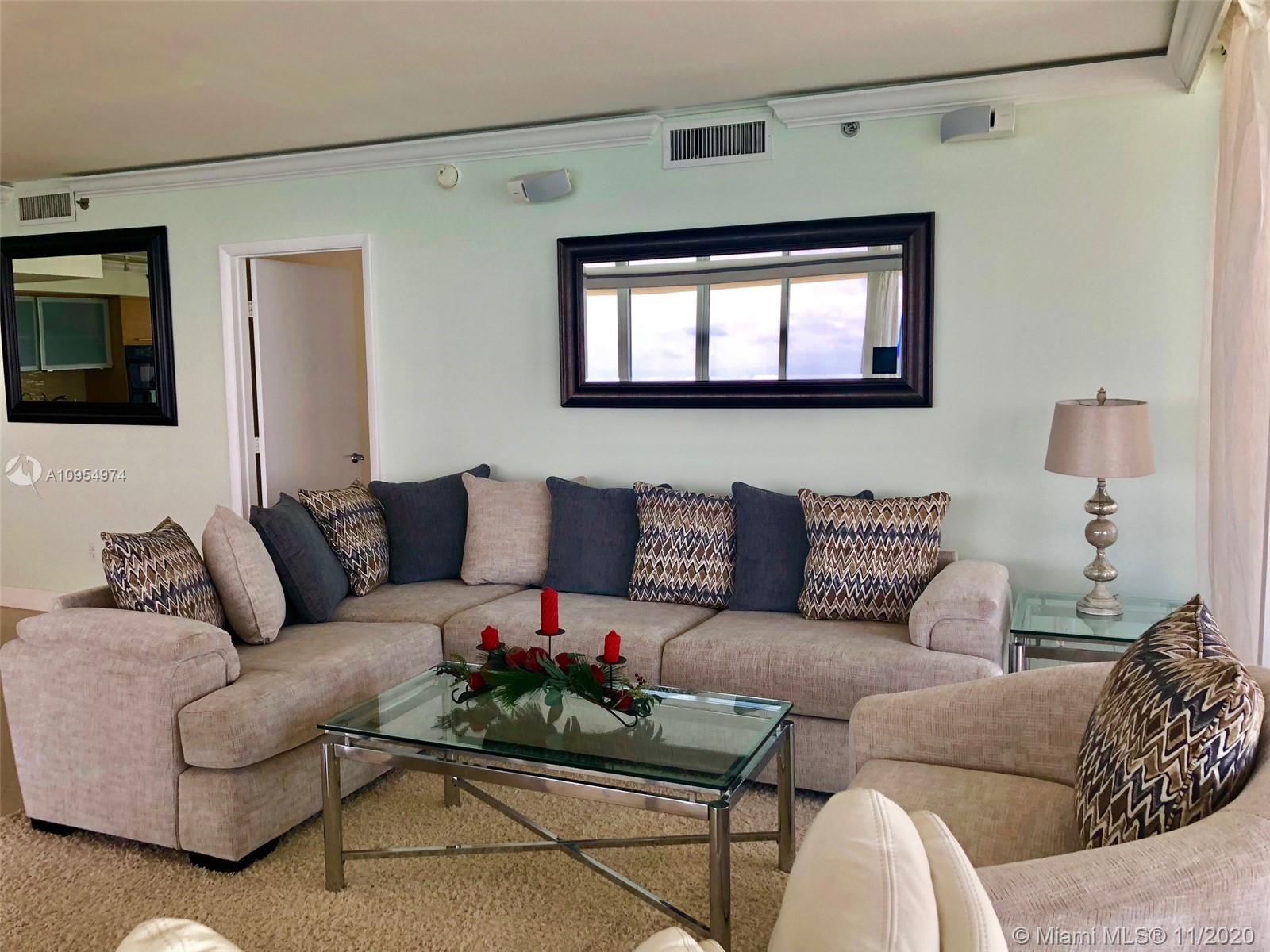 Ver detalles 1701 3 / 3 2065 sq. ft. $ 2020-11-09 0 foto