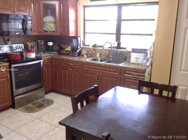 See details / 4866 sq. ft. $ 2020-11-09 0 Photo