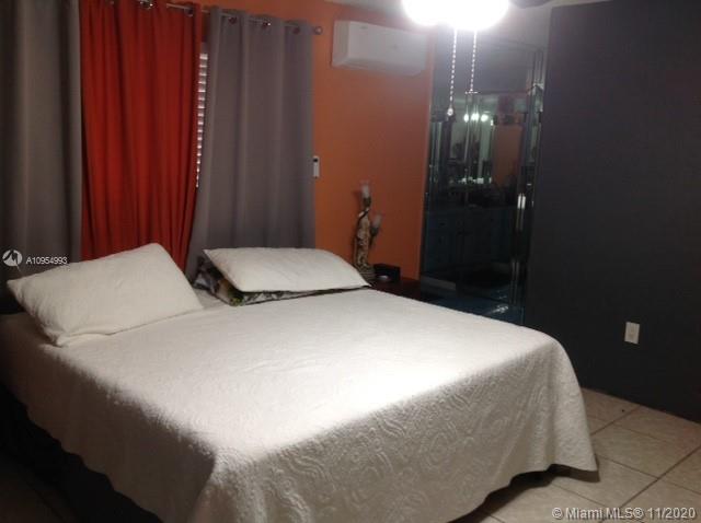 See details / 4866 sq. ft. $ 2020-11-09 0 Photo