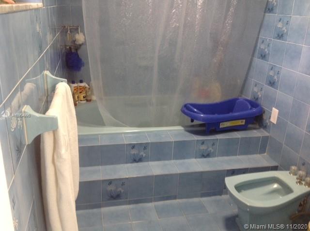 See details / 4866 sq. ft. $ 2020-11-09 0 Photo