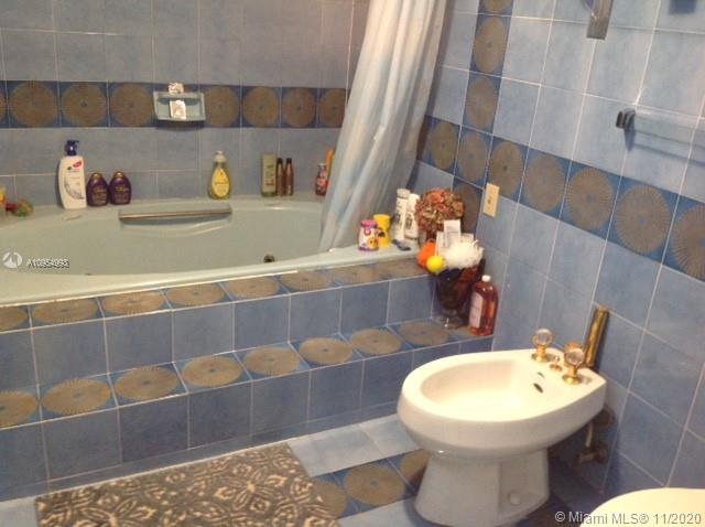 See details / 4866 sq. ft. $ 2020-11-09 0 Photo