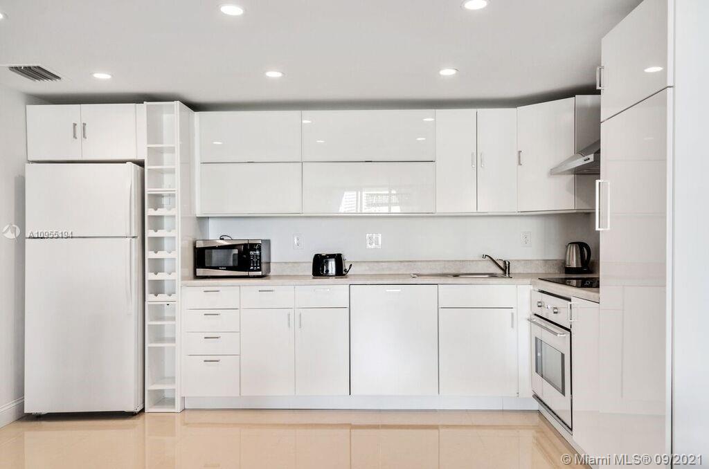 Photo of 19370 Collins Ave #620, Sunny Isles Beach, Florida, 33160 -