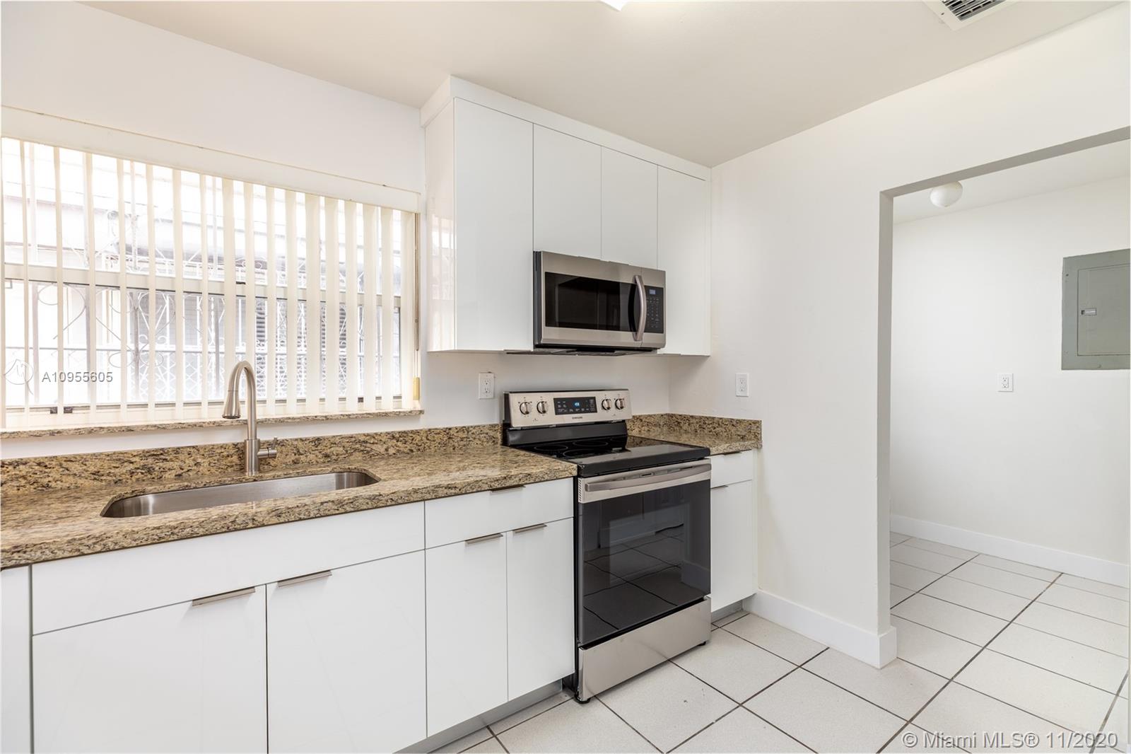 See details / 2820 sq. ft. $ 2020-11-10 0 Photo