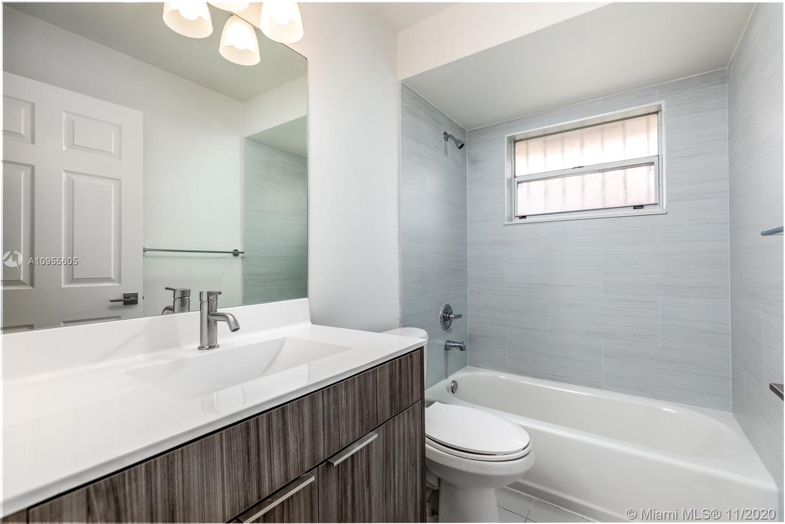 See details / 2820 sq. ft. $ 2020-11-10 0 Photo
