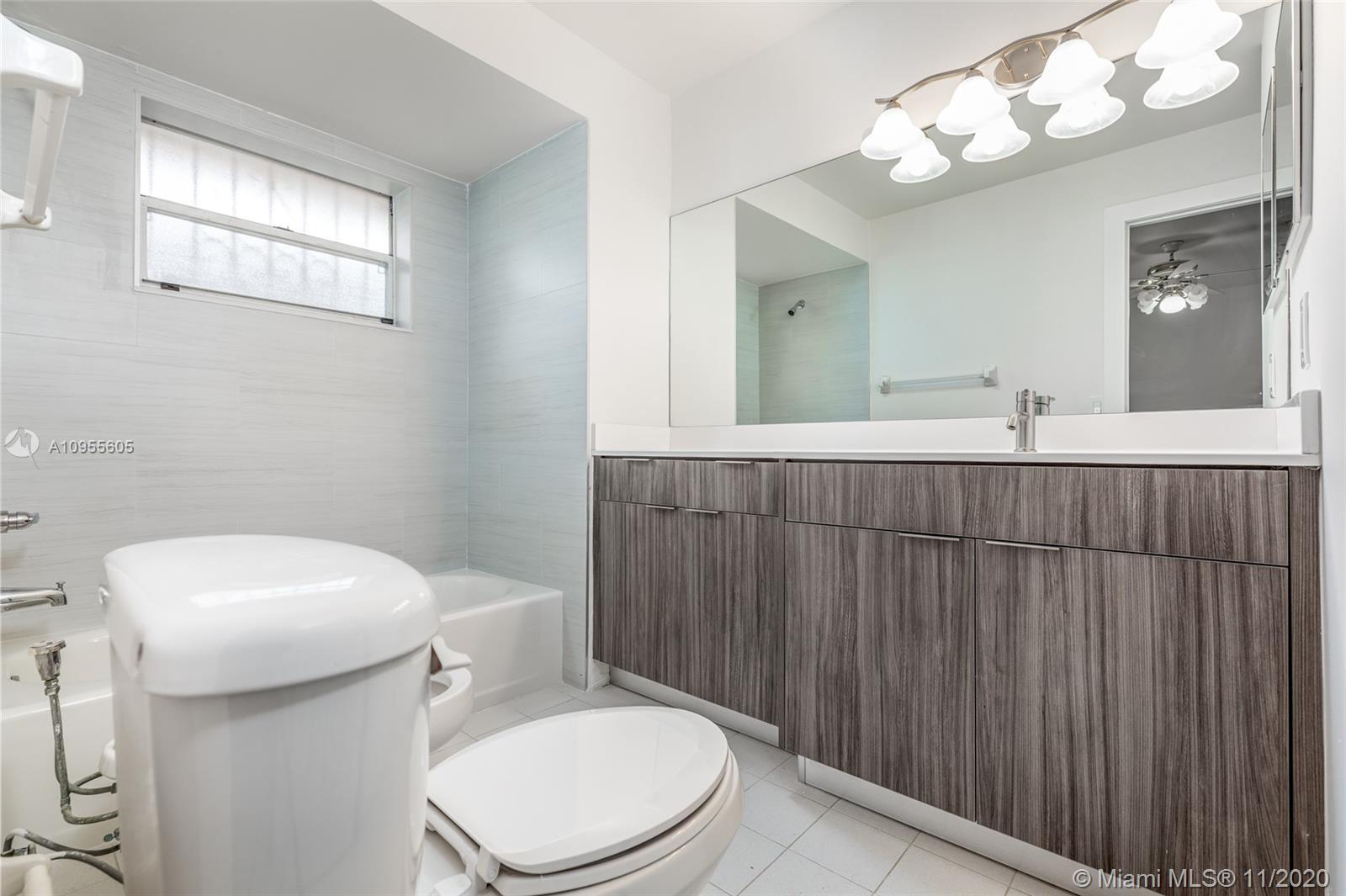 See details / 2820 sq. ft. $ 2020-11-10 0 Photo