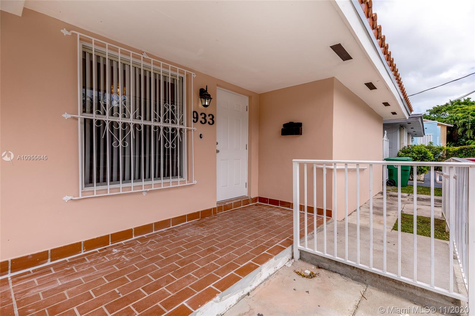 See details / 2820 sq. ft. $ 2020-11-10 0 Photo