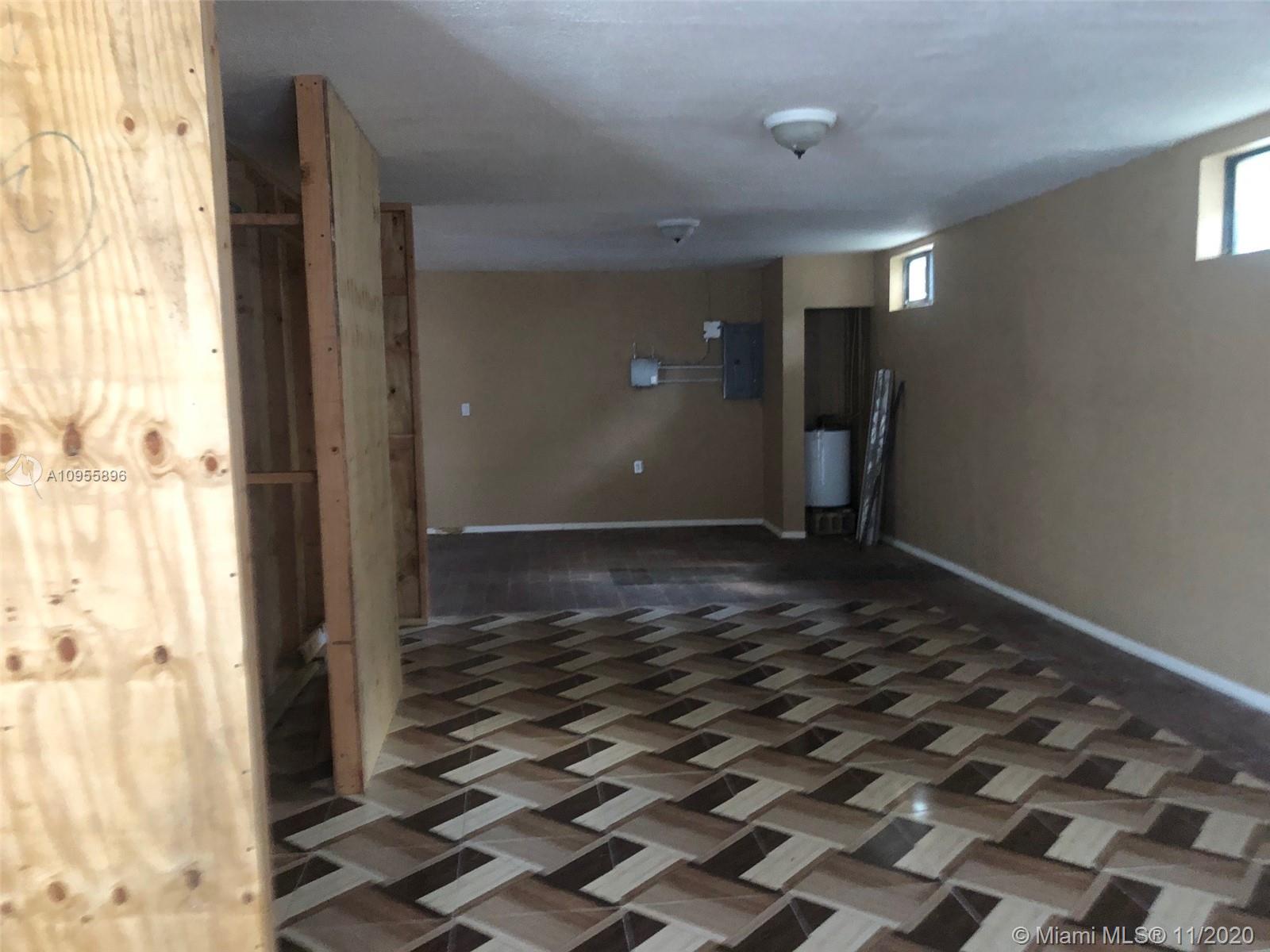 See details / 2400 sq. ft. $ 2021-01-20 0 Photo