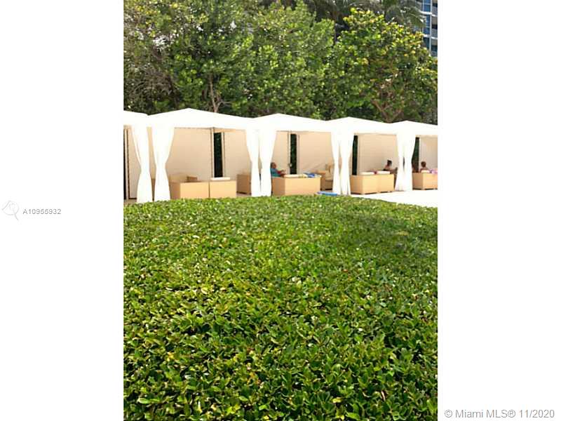 Photo of 3001 OCEAN DR #1229, Hollywood, Florida, 33019 - Swimming Pool/Hot Tub/Sauna
