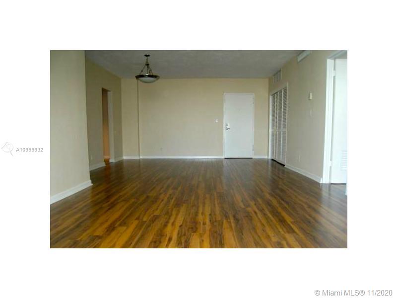 Photo of 3001 OCEAN DR #1229, Hollywood, Florida, 33019 - Living Room