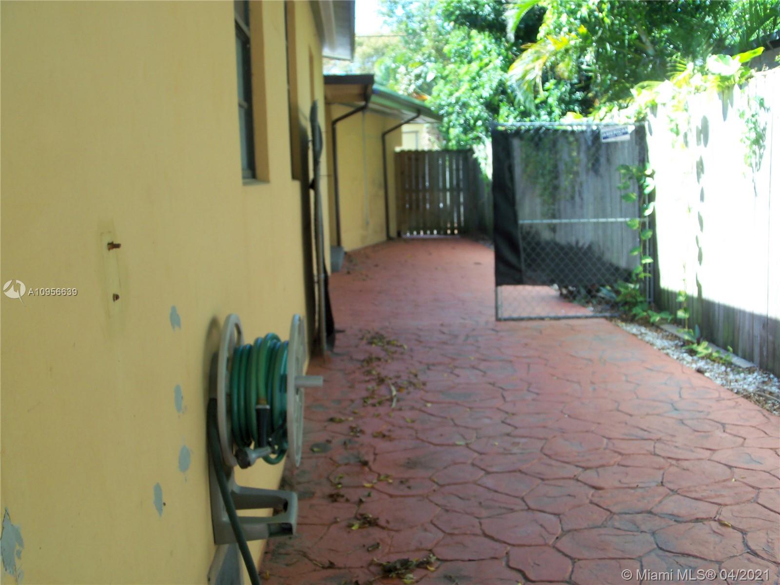 See details / 1312 sq. ft. $ 2021-03-04 0 Photo