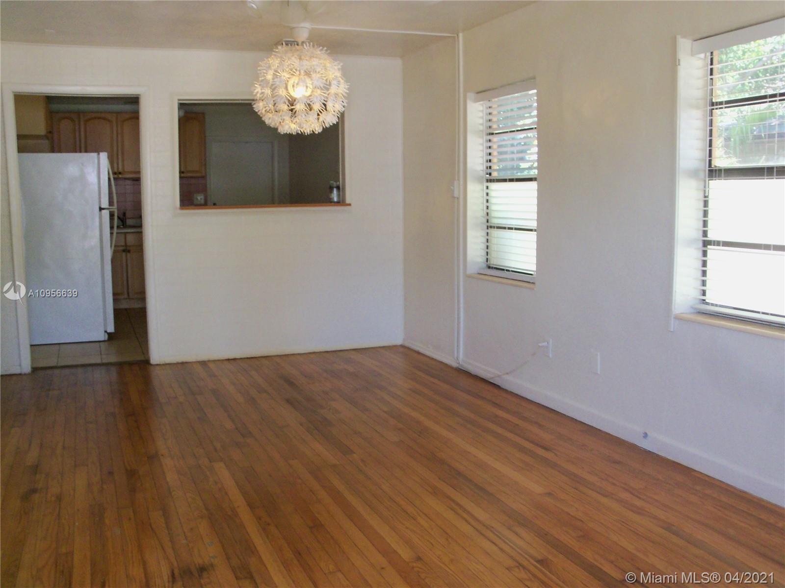 See details / 1312 sq. ft. $ 2021-03-04 0 Photo