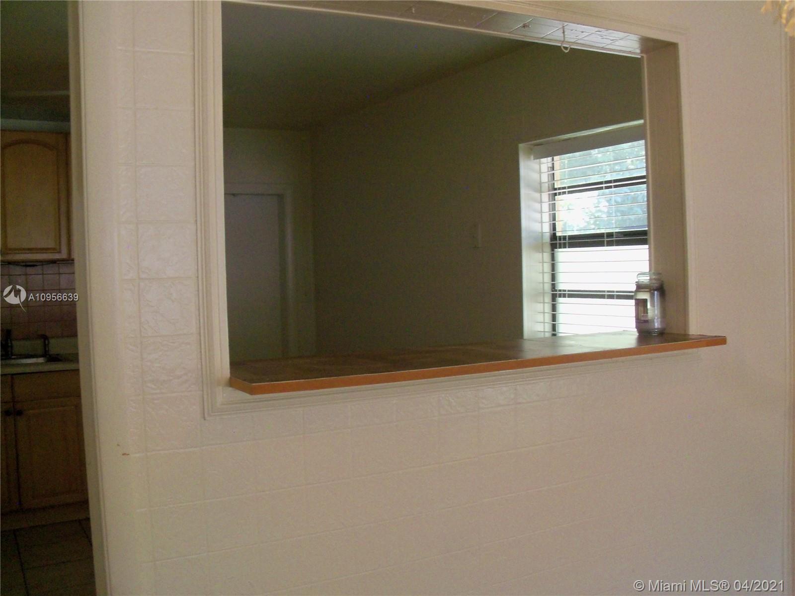 See details / 1312 sq. ft. $ 2021-03-04 0 Photo