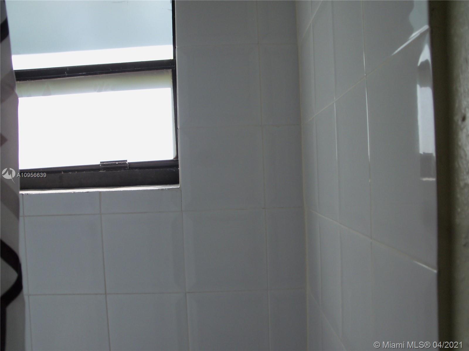 See details / 1312 sq. ft. $ 2021-03-04 0 Photo