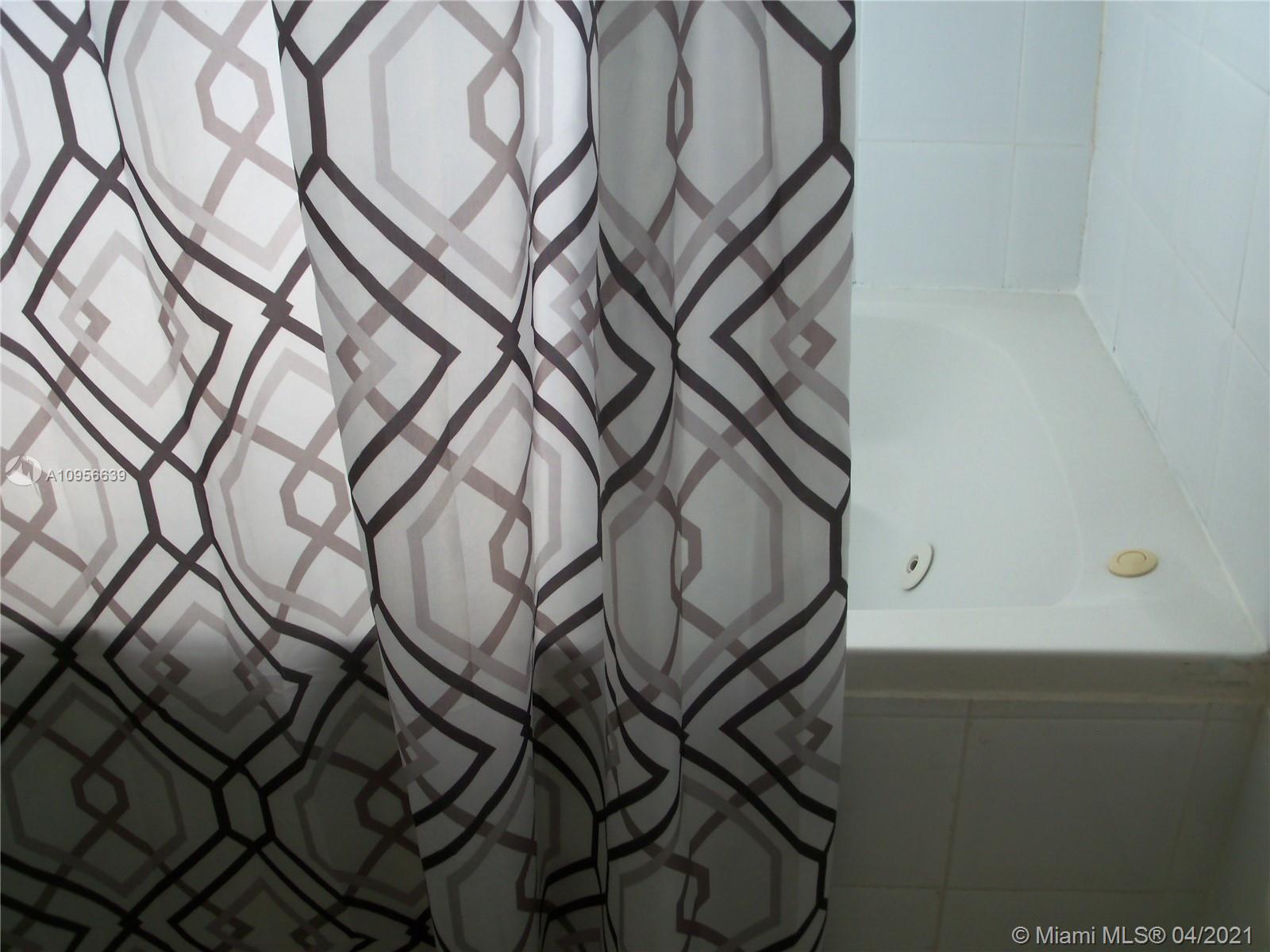 See details / 1312 sq. ft. $ 2021-03-04 0 Photo