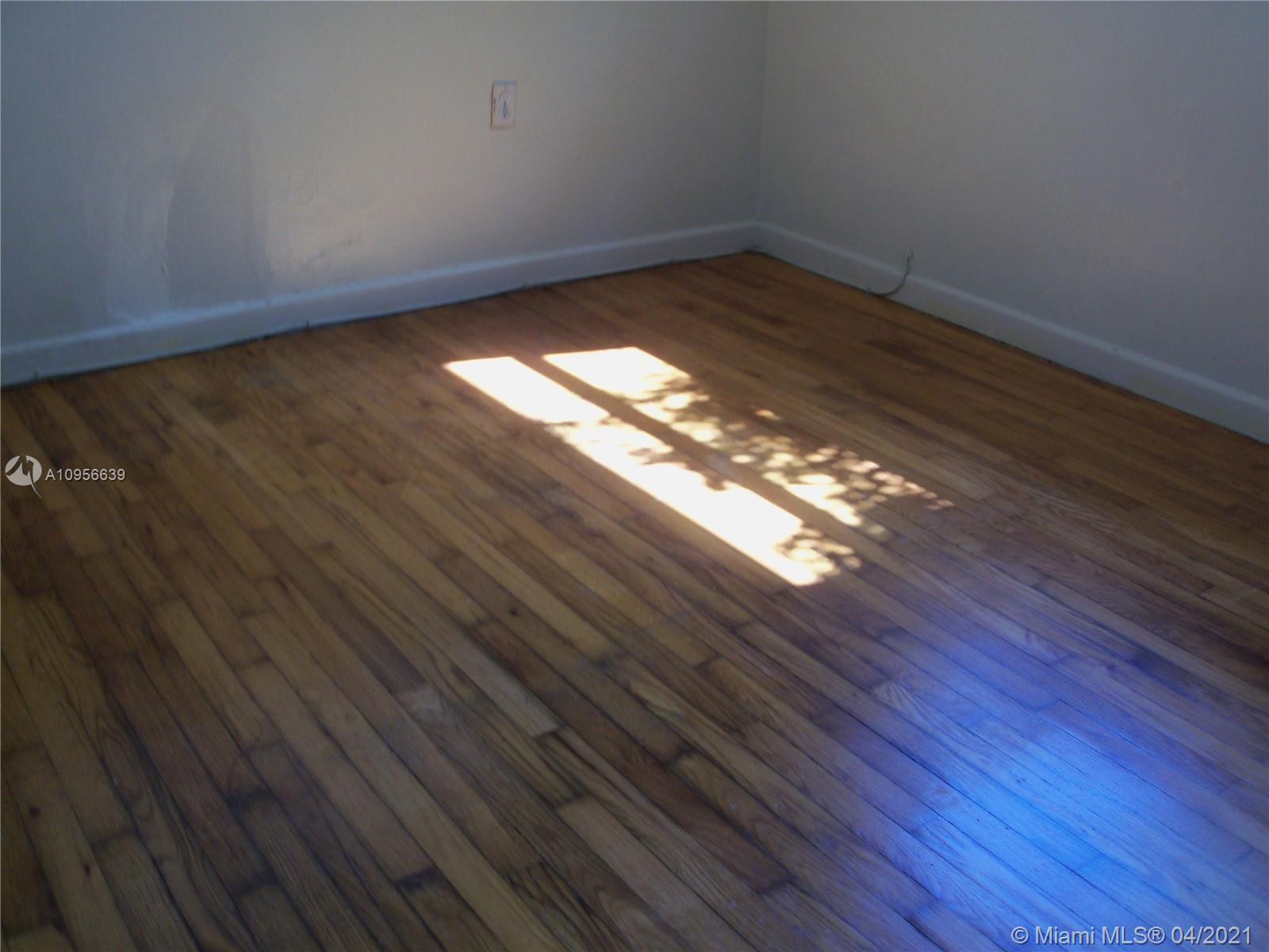See details / 1312 sq. ft. $ 2021-03-04 0 Photo