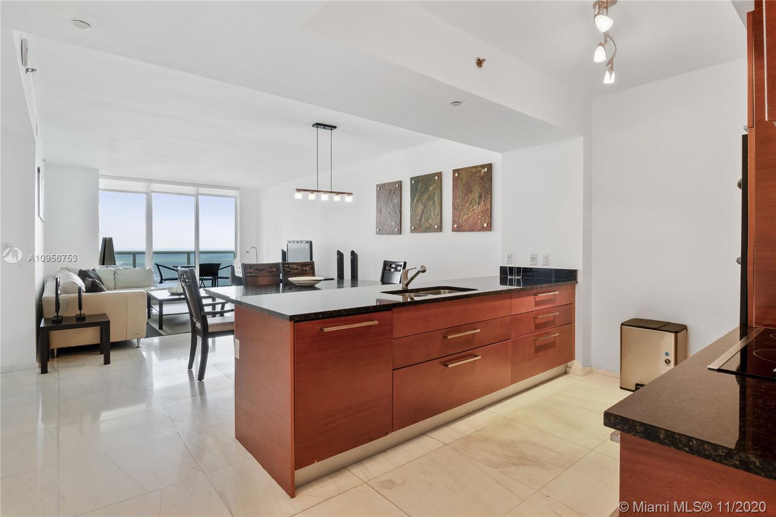 Ver detalles 3211 2 / 2 1554 sq. ft. $ 2020-11-12 0 foto