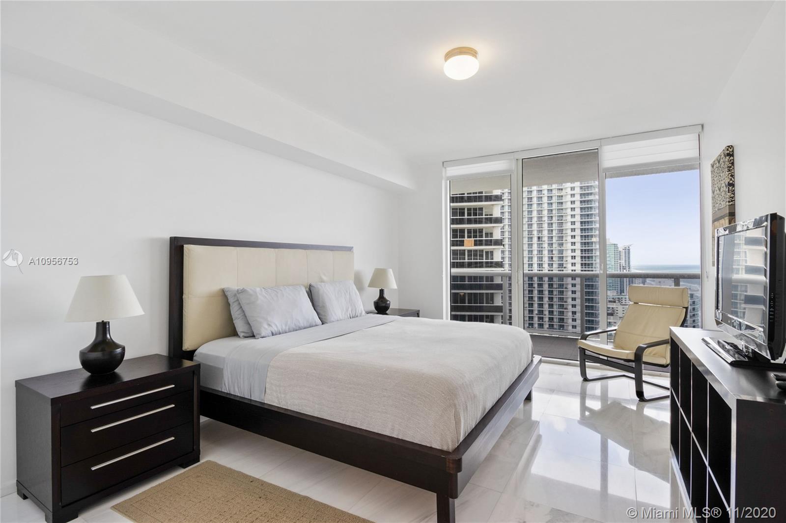 Ver detalles 3211 2 / 2 1554 sq. ft. $ 2020-11-12 0 foto
