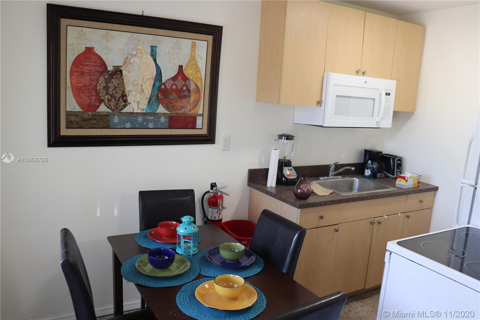See details / 1290 sq. ft. $ 2020-11-12 0 Photo