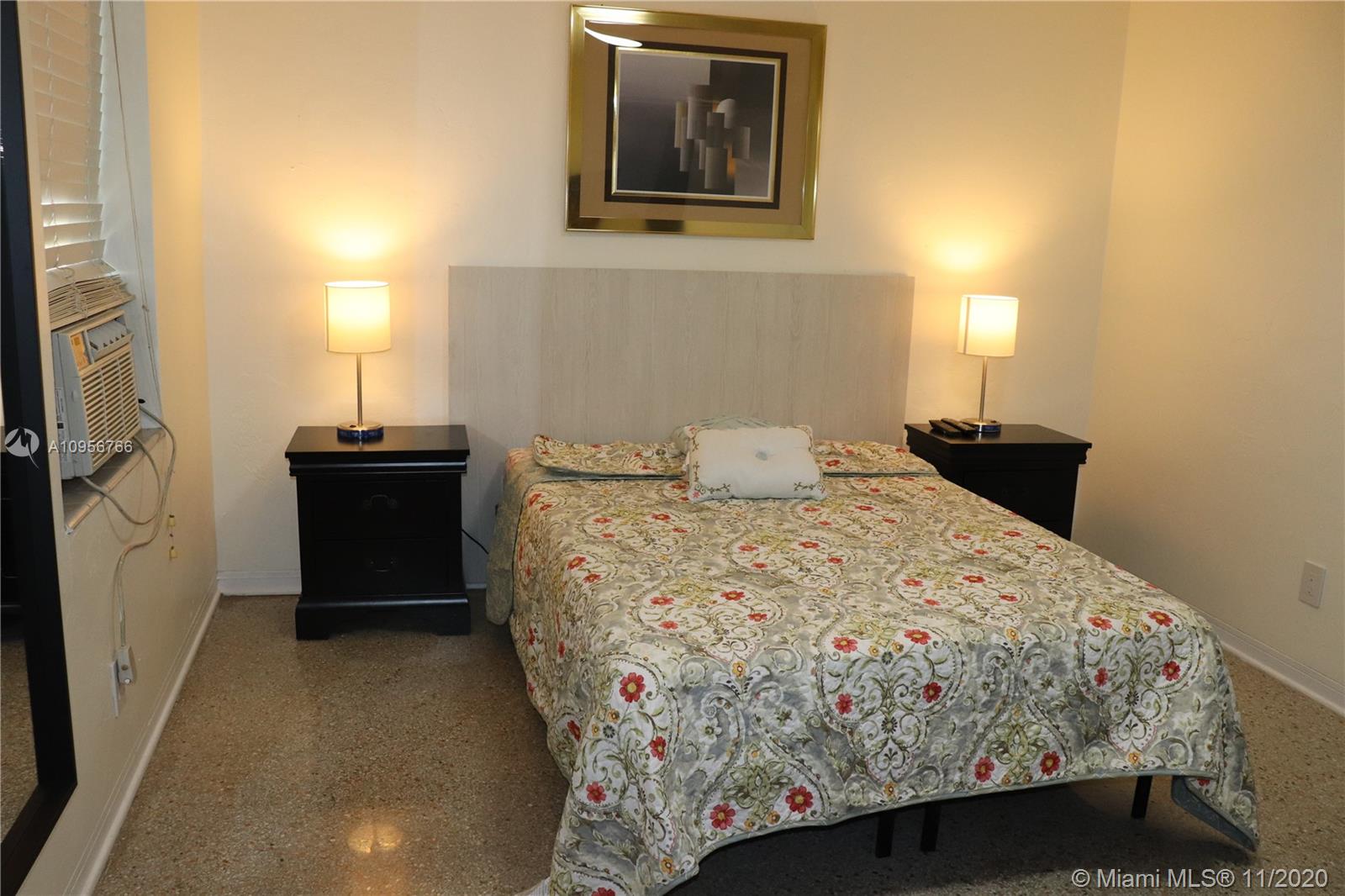 See details / 1290 sq. ft. $ 2020-11-12 0 Photo
