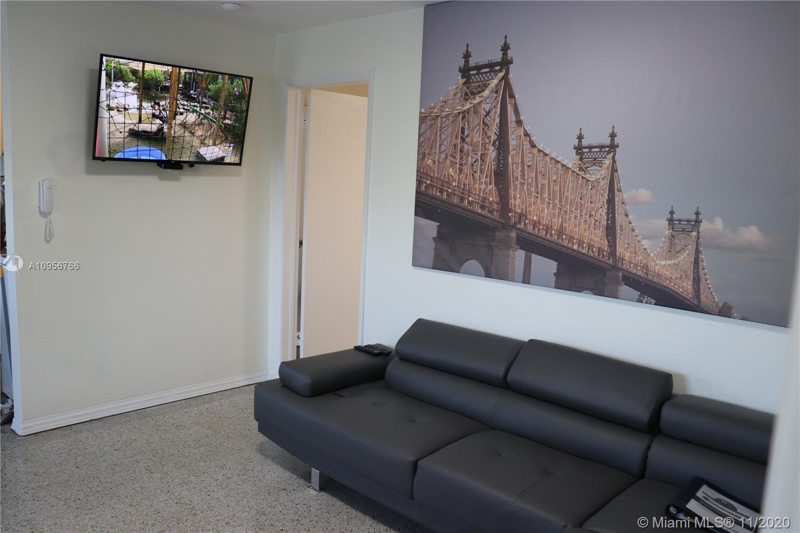 See details / 1290 sq. ft. $ 2020-11-12 0 Photo