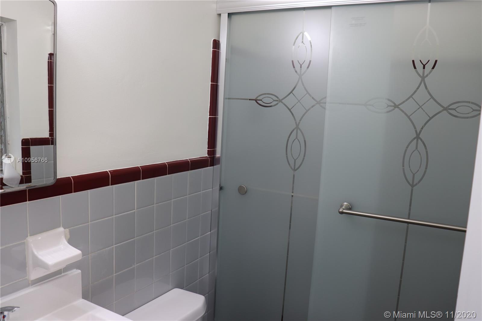 See details / 1290 sq. ft. $ 2020-11-12 0 Photo