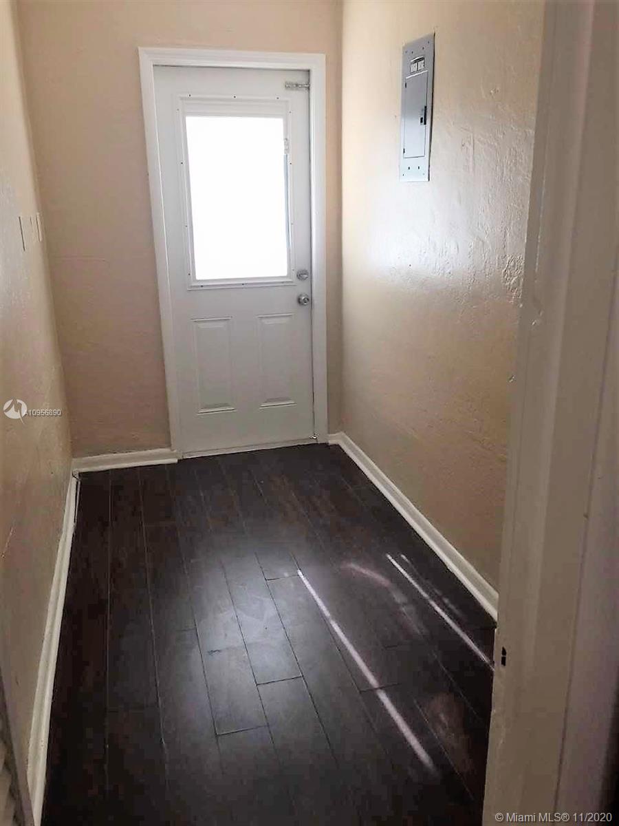 See details / 1447 sq. ft. $ 2020-11-12 0 Photo
