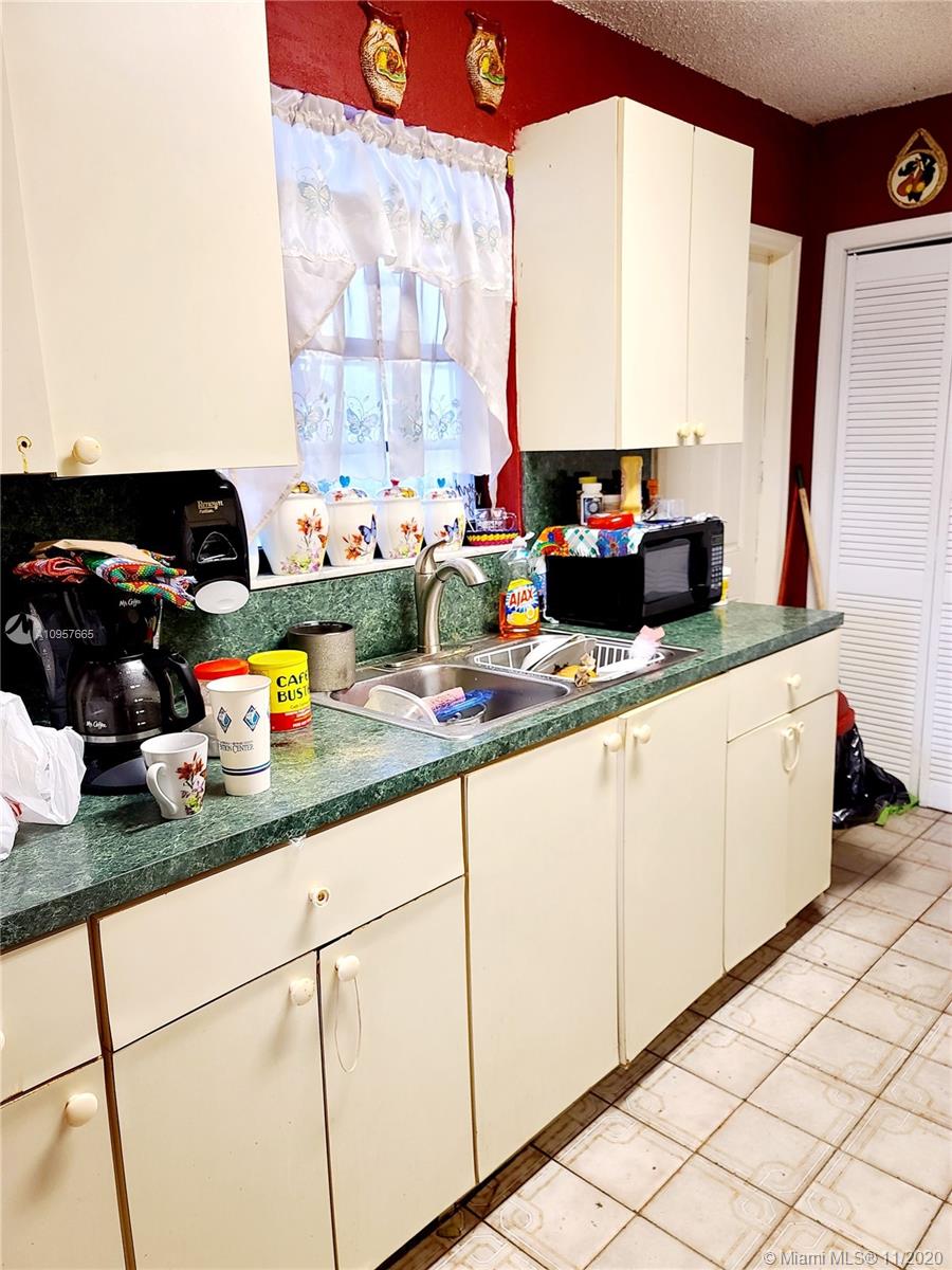 See details / 3384 sq. ft. $ 2020-12-22 0 Photo