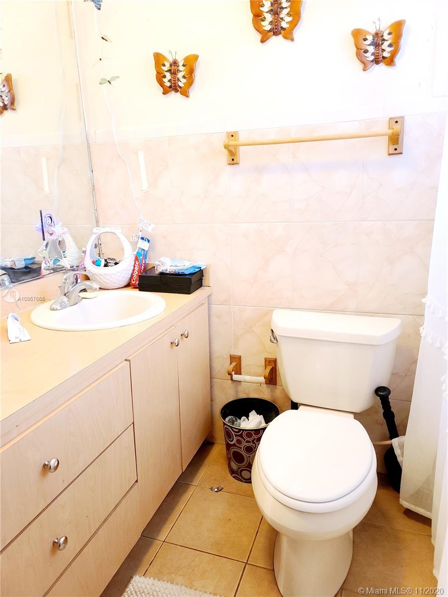 See details / 3384 sq. ft. $ 2020-12-22 0 Photo