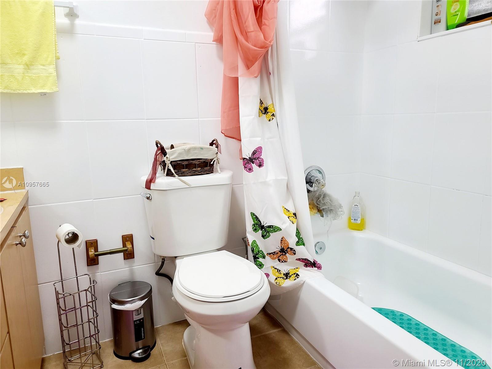 See details / 3384 sq. ft. $ 2020-12-22 0 Photo