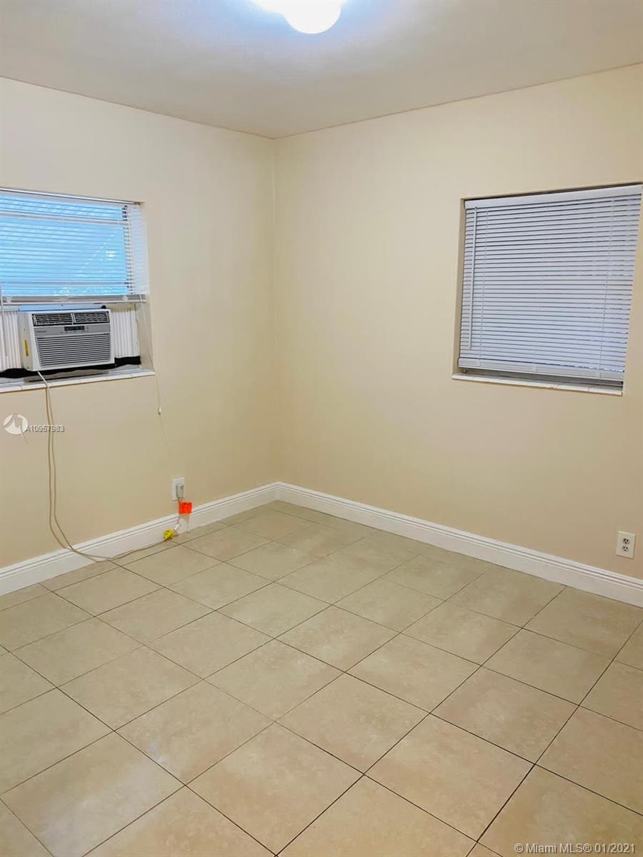 See details / 1300 sq. ft. $ 2020-11-16 0 Photo