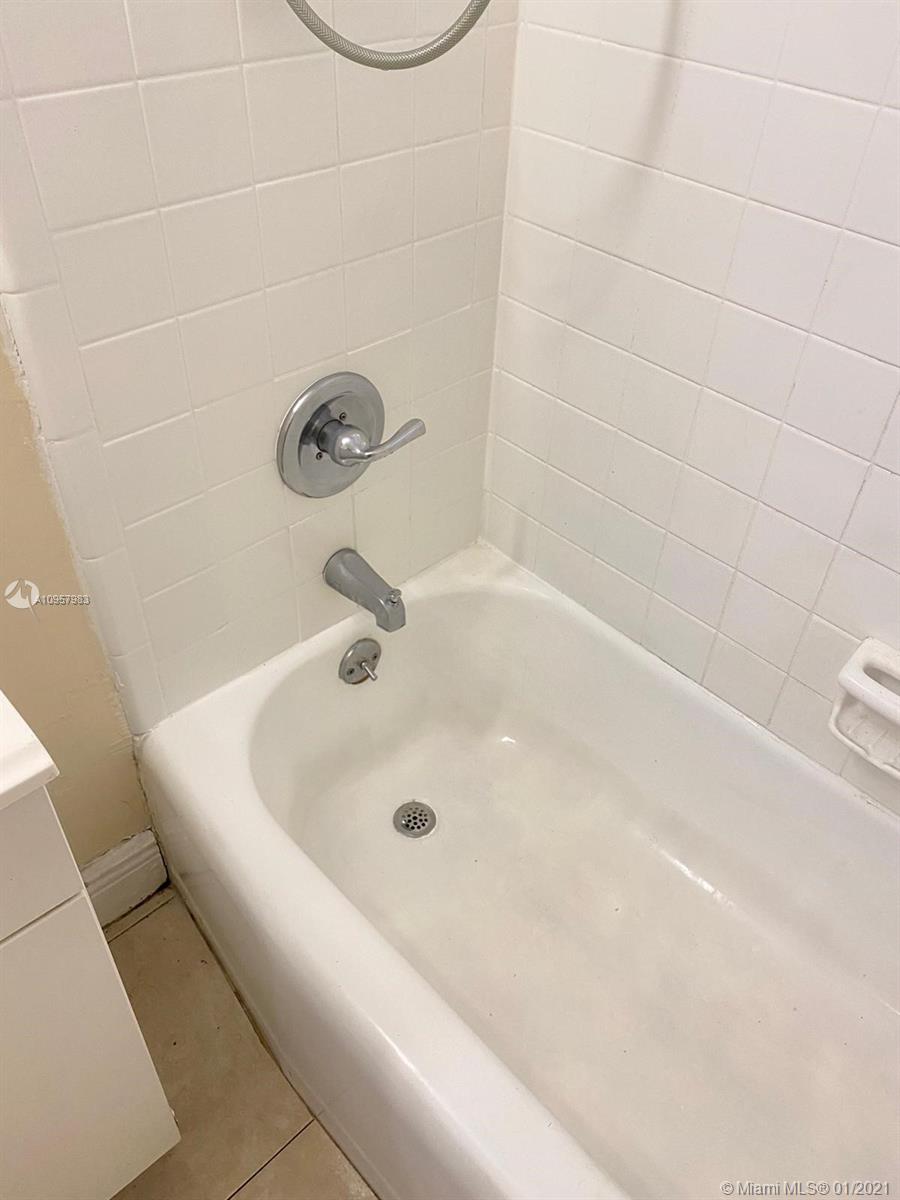 See details / 1300 sq. ft. $ 2020-11-16 0 Photo