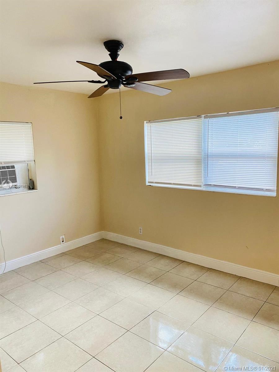 See details / 1300 sq. ft. $ 2020-11-16 0 Photo