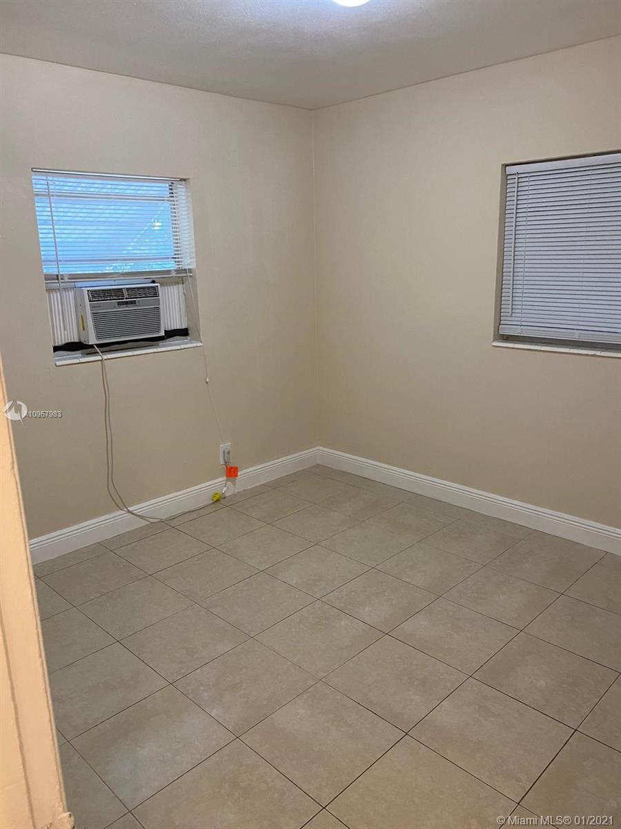 See details / 1300 sq. ft. $ 2020-11-16 0 Photo