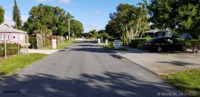 See details / 1300 sq. ft. $ 2020-11-16 0 Photo