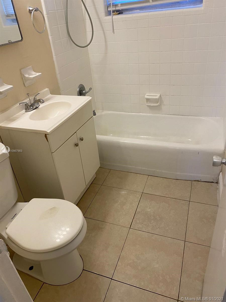 See details / 1300 sq. ft. $ 2020-11-16 0 Photo