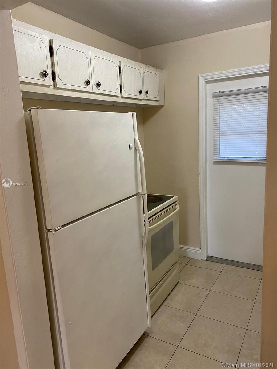 See details / 1300 sq. ft. $ 2020-11-16 0 Photo