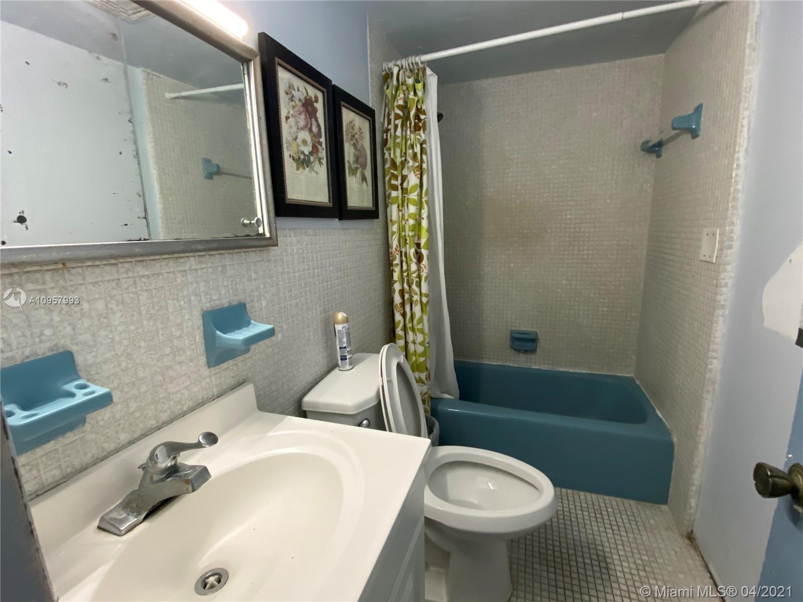 See details / 3711 sq. ft. $ 2021-02-22 0 Photo