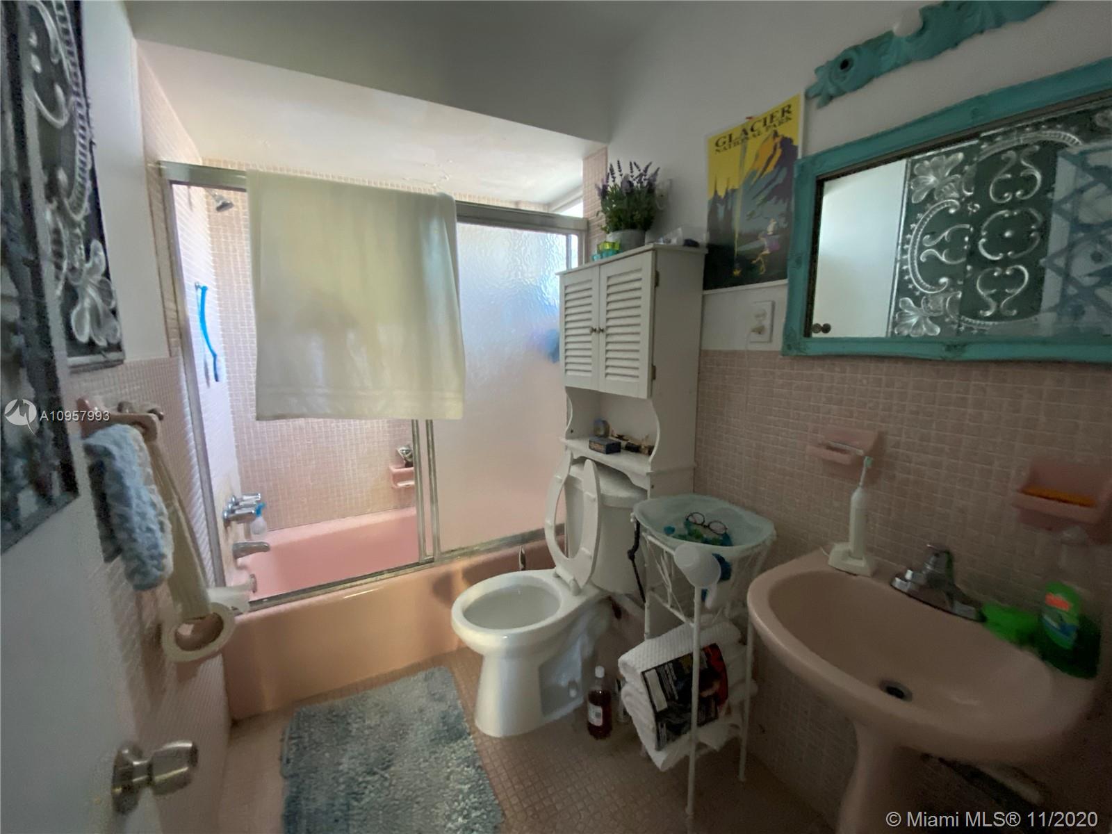 See details / 3711 sq. ft. $ 2021-02-22 0 Photo