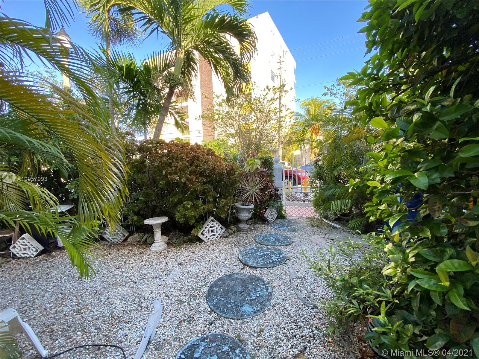 See details / 3711 sq. ft. $ 2021-02-22 0 Photo