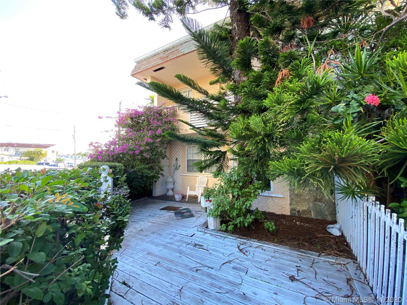 See details / 3711 sq. ft. $ 2021-02-22 0 Photo