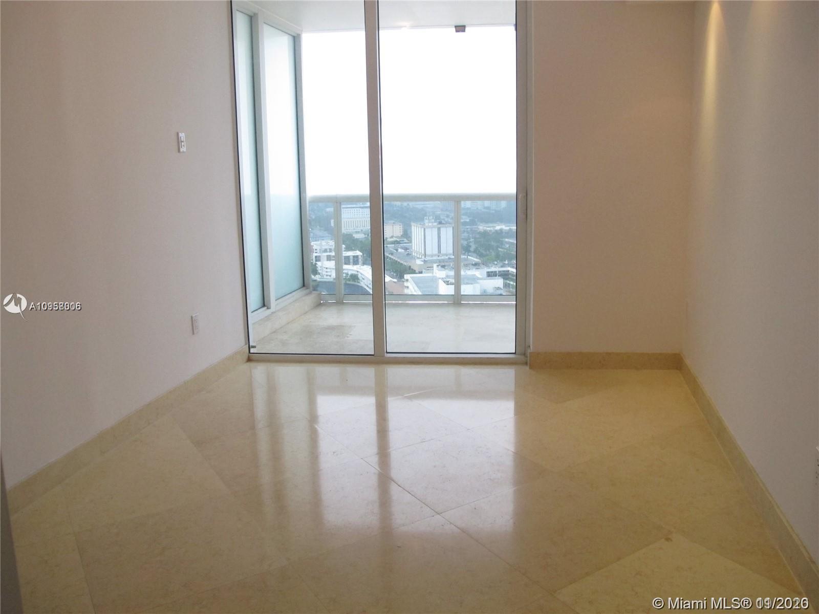 Ver detalles 3207 3 / 3 1571 sq. ft. $ 2020-12-06 0 foto