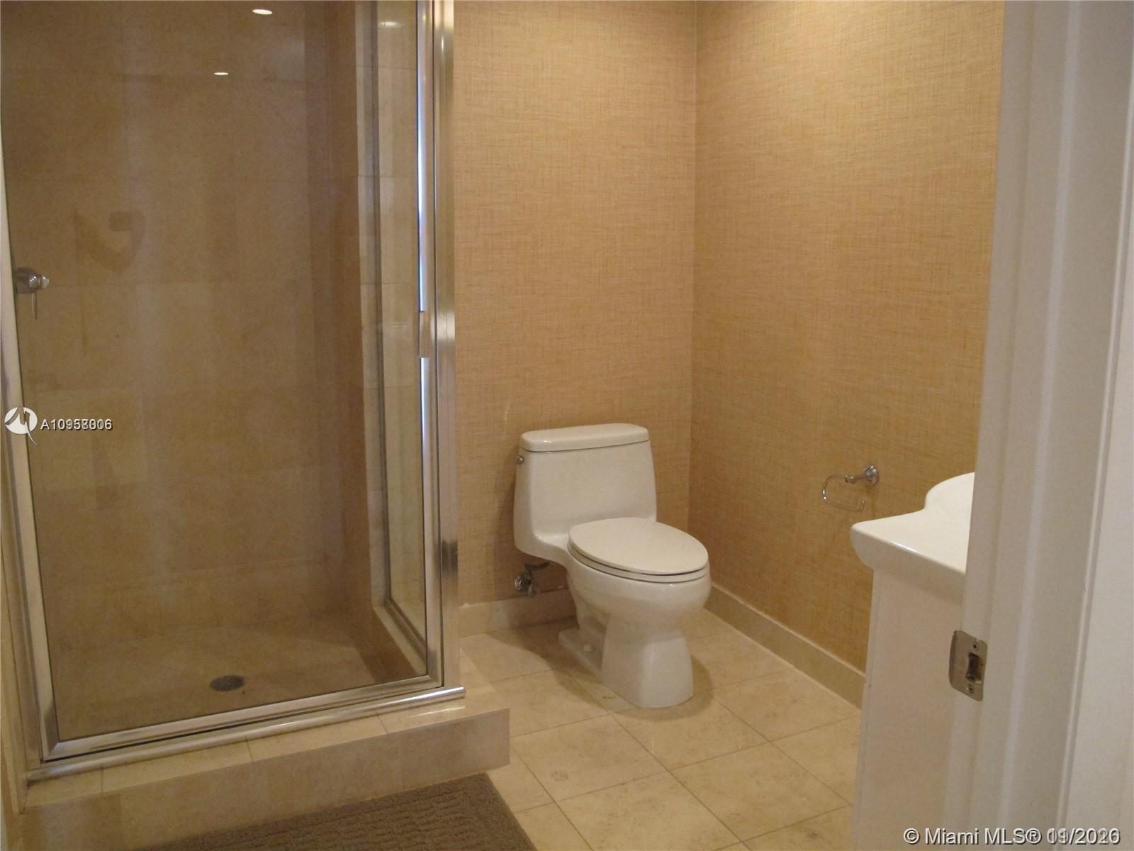 Ver detalles 3207 3 / 3 1571 sq. ft. $ 2020-12-06 0 foto