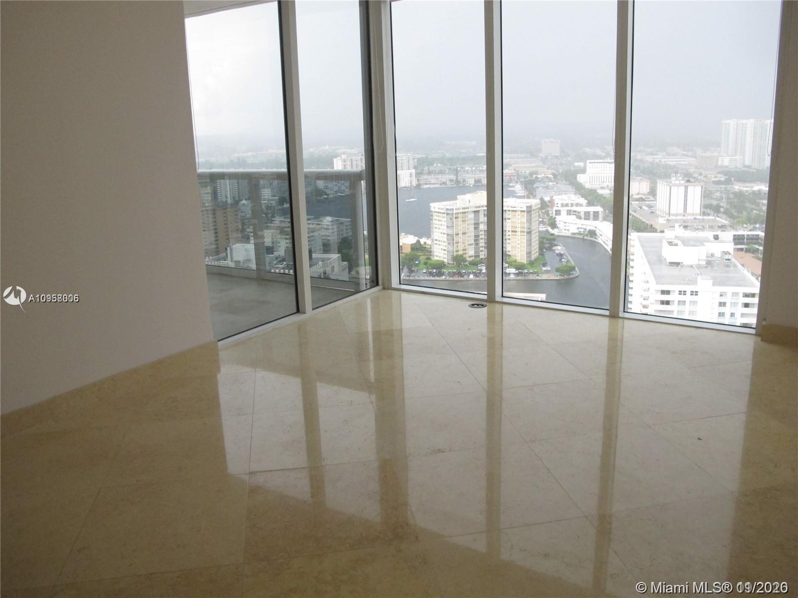 Ver detalles 3207 3 / 3 1571 sq. ft. $ 2020-12-06 0 foto