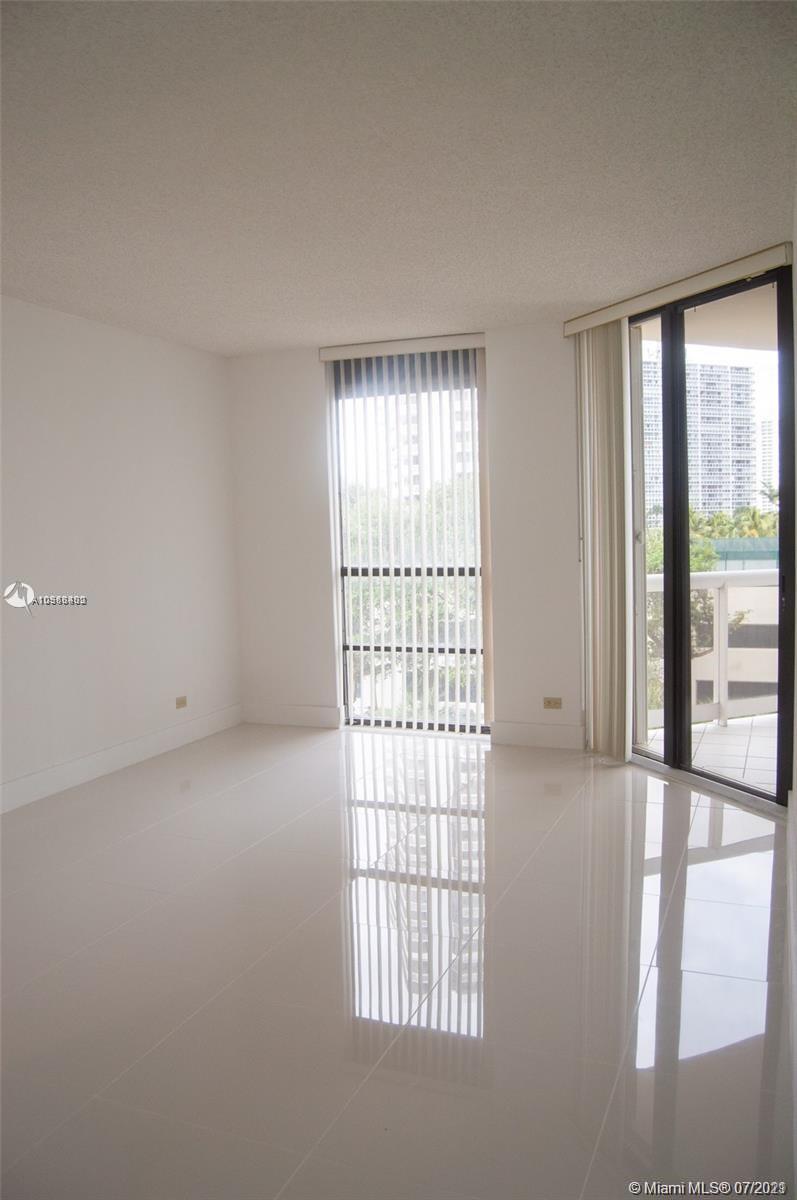 Photo of 20191 Country Club Dr #402, Aventura, Florida, 33180 -